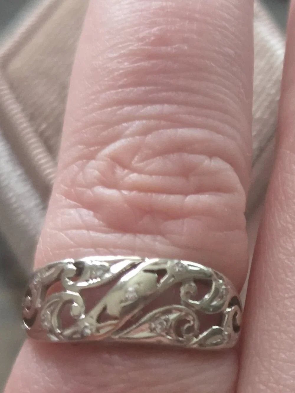 Vintage Two-Tone Yellow & White Gold Scroll Filigree Diamond Ring - Size 6